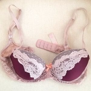 Victoria's Secret Lace Convertible Bra